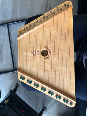 Vintage Nepenenoyka Lap Harp 8” x 14”